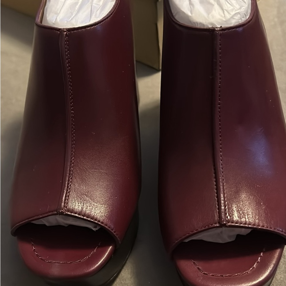 Michael Kors pumps
